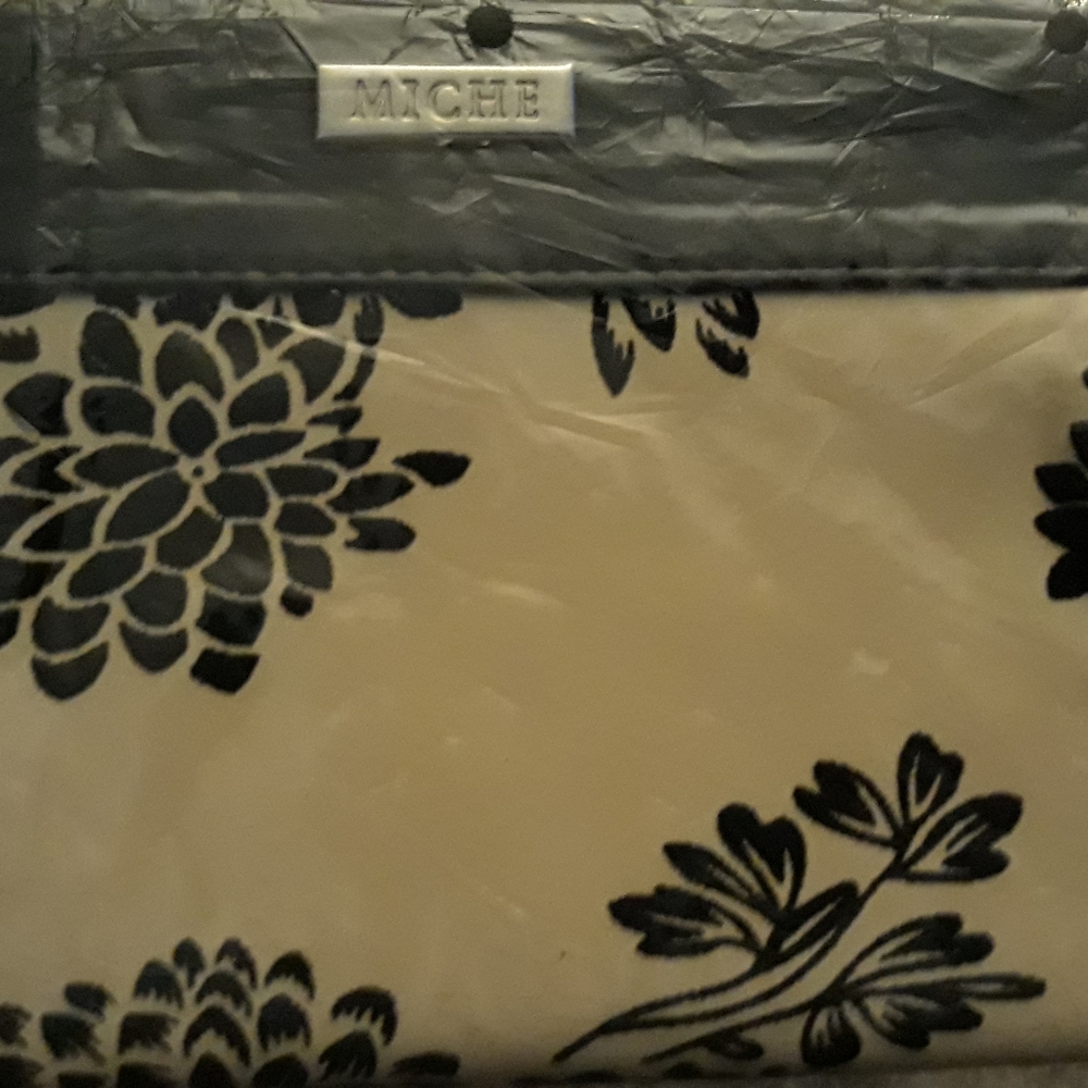 Miche Cover